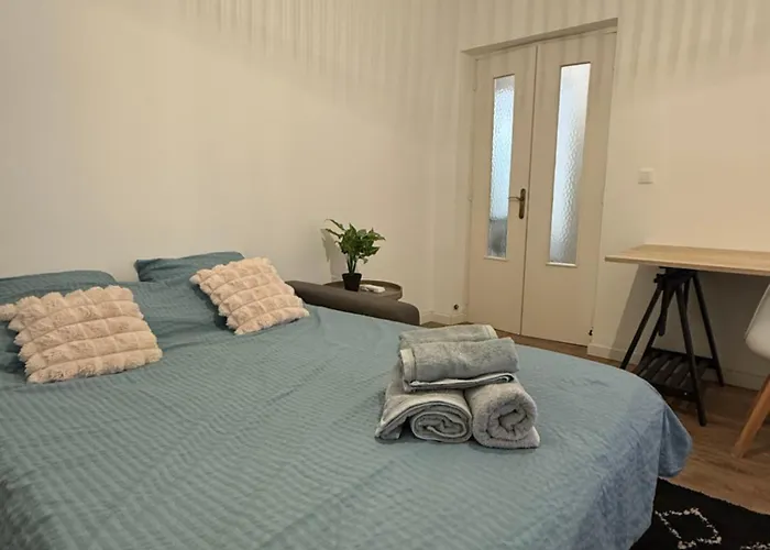 Grand T2 - Proche Port Et Transports *